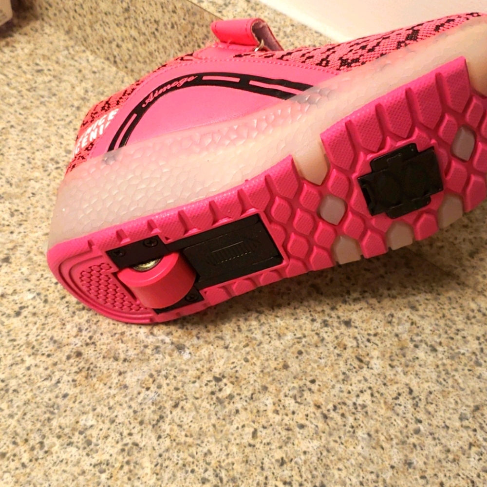 Aimoge - Picture 2 of 3